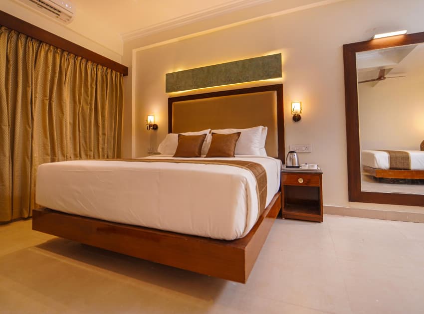 Hotel Comorin Grand - Image 4