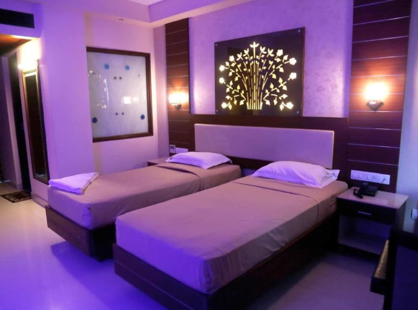 Book Double Occupancy Premium A/C room in Trichy
