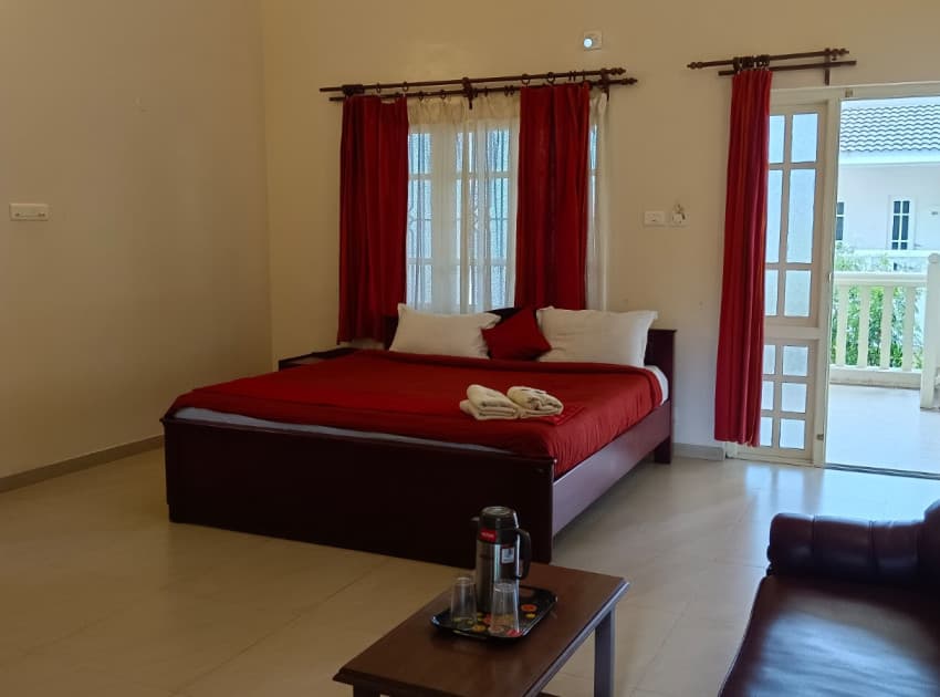 Book Premium-Mountain View +Balcony room in Ooty